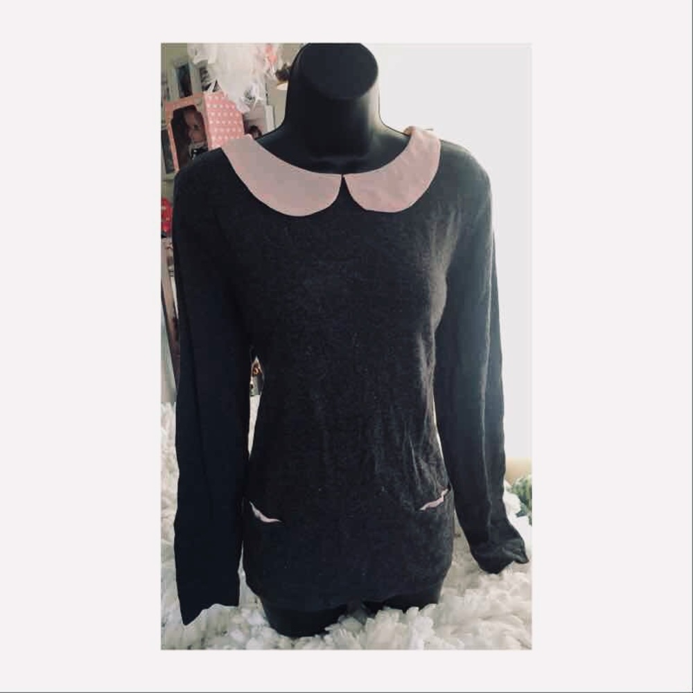 Like new pink collar retro look sweater